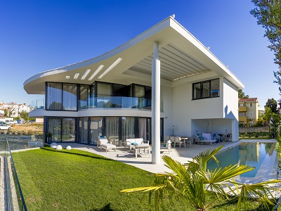 Villa Glass